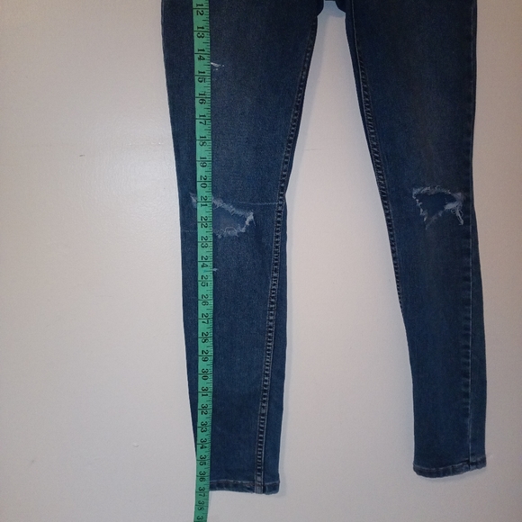 Free People Womens Skinny Jeans Dark Wash Distressed Stretch Size 27 - Picture 8 of 8